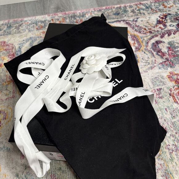 Chanel 2024 Interlocking CC Logo Sneakers - Picture 10 of 15